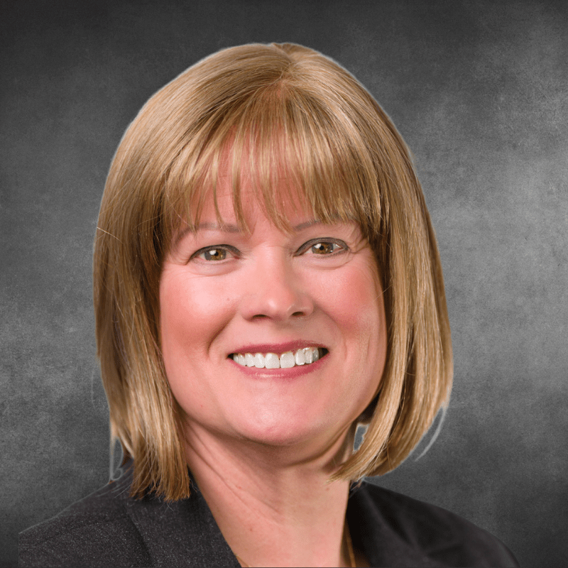 Kellie Leeper_LC pic_gray background (1)